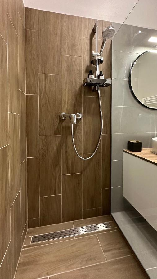 Linden Apartman 107 Glamour (Adults Only) Mosonmagyarovar Exterior photo