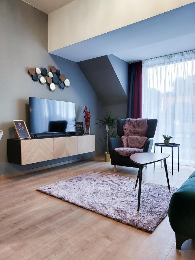 Linden Apartman 107 Glamour (Adults Only) Mosonmagyarovar Exterior photo