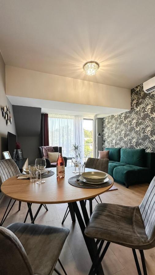 Linden Apartman 107 Glamour (Adults Only) Mosonmagyarovar Exterior photo